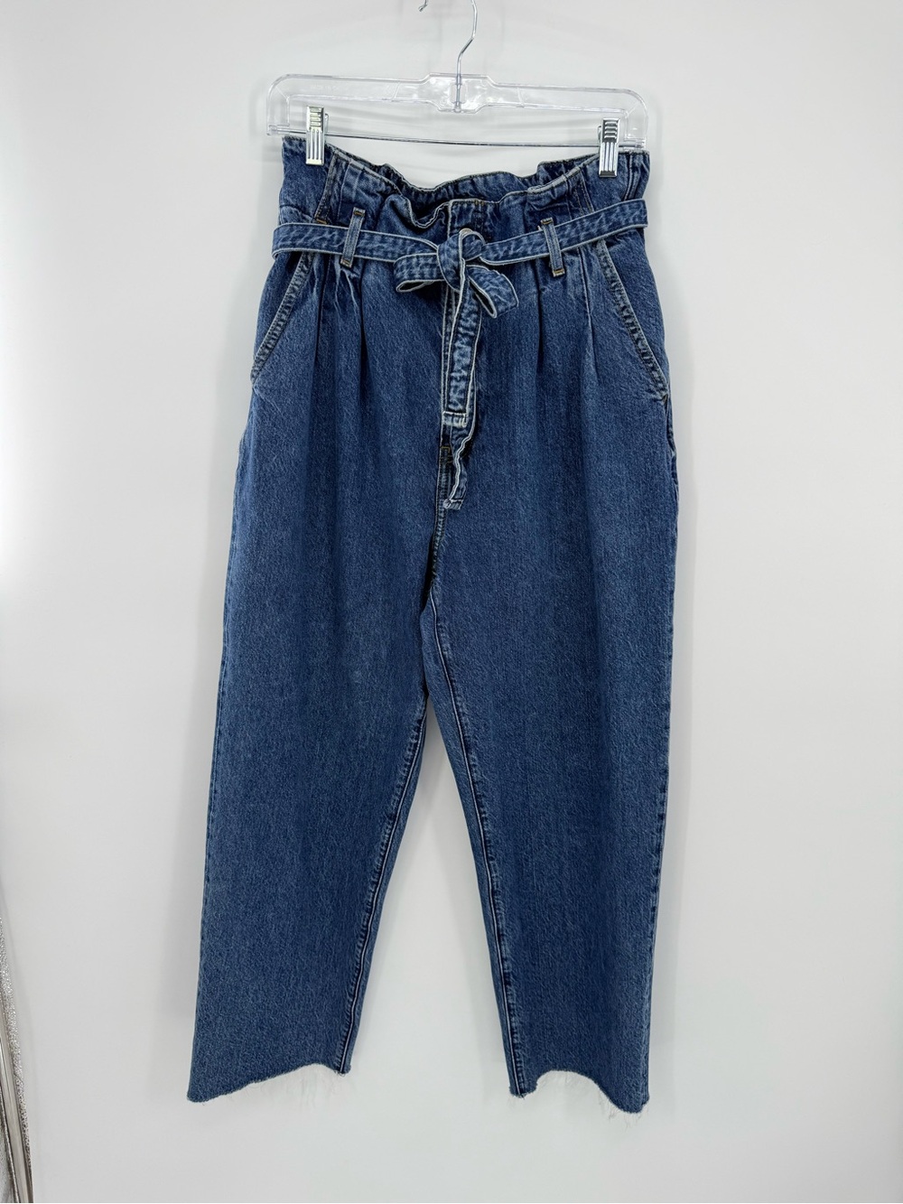 Abercrombie A&F Mom Jeans 31 High Rise Paperbag Waist Belted Blue Denim Raw Hem - Picture 2 of 8